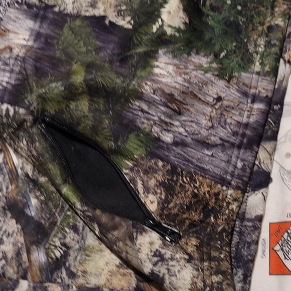 Mossy Oak Camo Hoodie - Picture 4 of 8